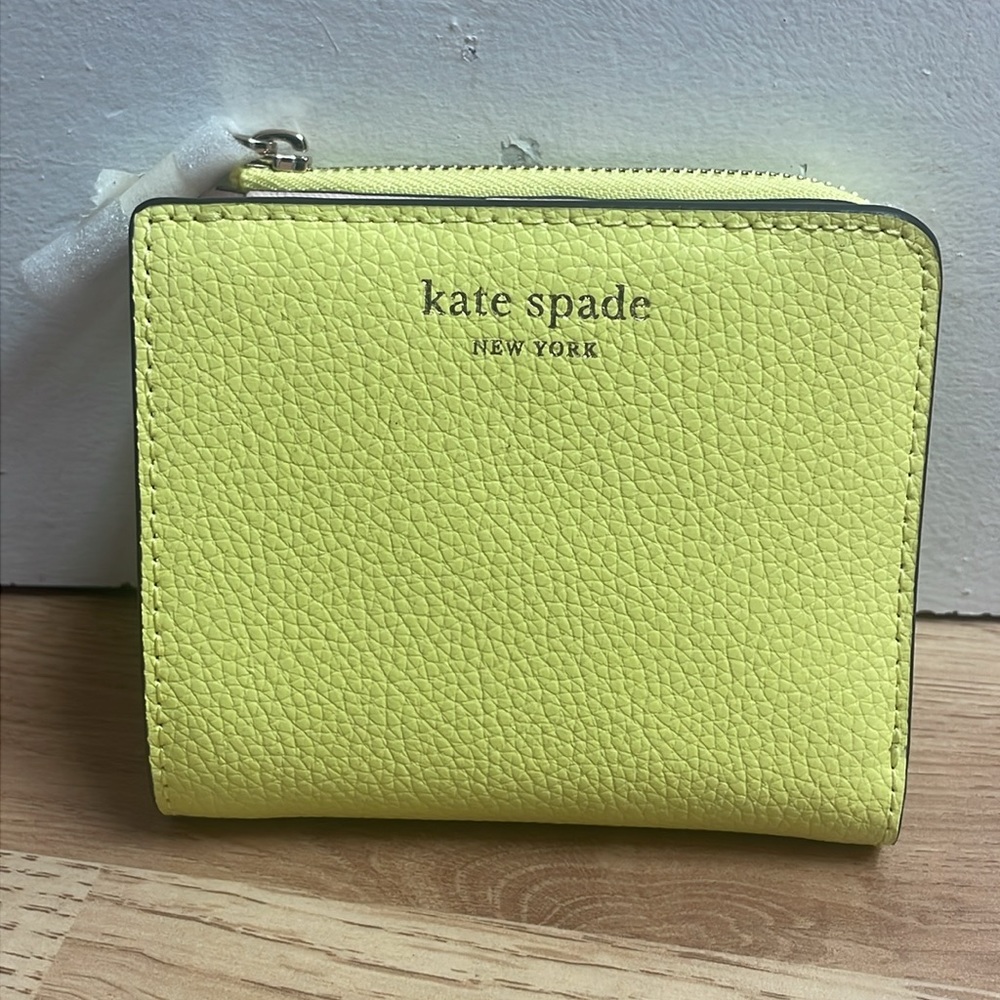 NWT Kate Spade Small L Zip Bifold Wallet